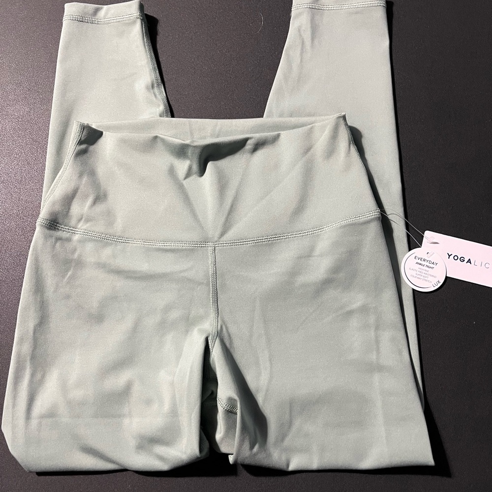 Yogalicious Lux Everyday Ankle Leggings | Chinois Green | NWT | Medium